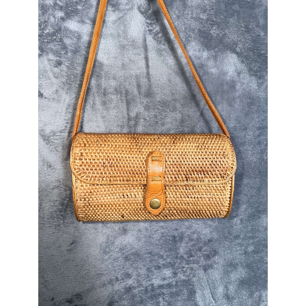 Rattan Woven Boho Shoulder Bag Crossbody Cylindrical Beach Summer Tan Leather